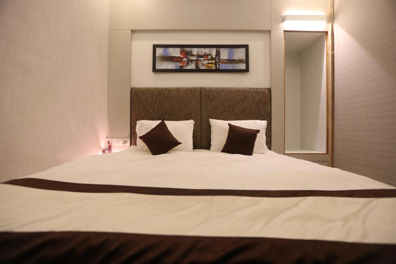 Hotel Mahendra Plaza Hardoi Екстериор снимка